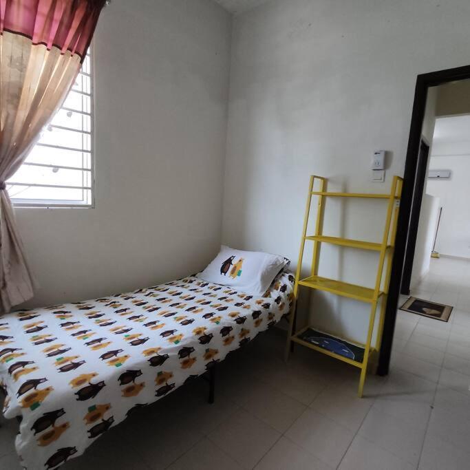 Homestay Nilai Luaran gambar